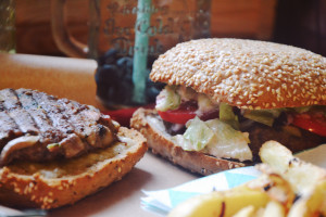 fit burgery wołowe z warzywami