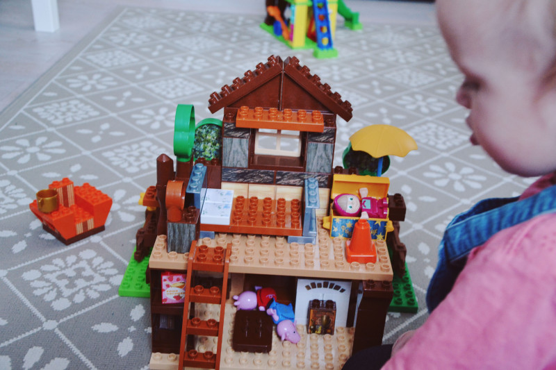 klocki PlayBIG domek niedźwiedzia