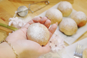 pieczone pączki z czekoladą