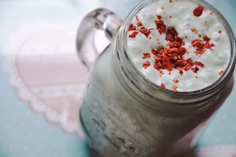 milk shake ze spiruliną