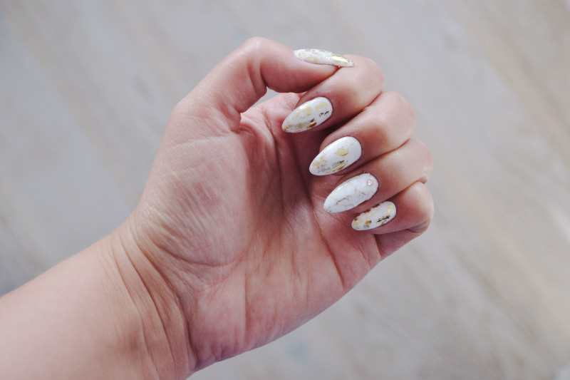 paznokcie nude stylizacje